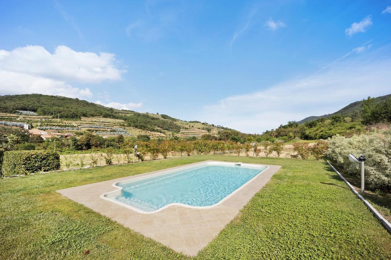 Mansarda Albero Verde Con Piscina Casanova Lerrone Buitenkant foto