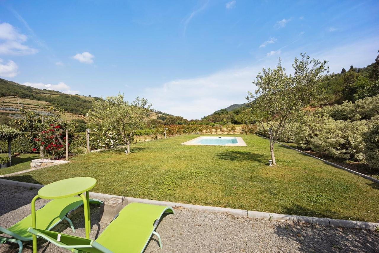 Mansarda Albero Verde Con Piscina Casanova Lerrone Buitenkant foto